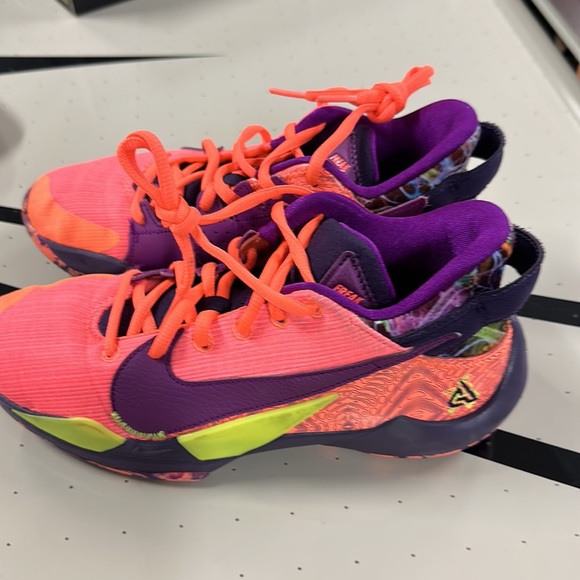 charles and veronica basketball shoes